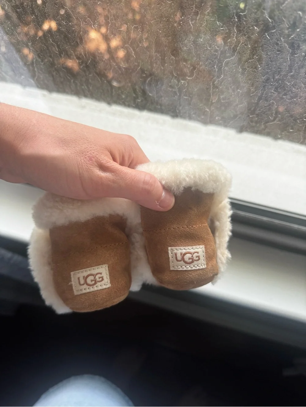 Authentic Baby Ugg size baby 2/3